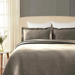 Outlet 👍 Miranda Haus Celtic Cotton Jacquard Bedspread Set With Pillow Shams Bisque 💯 -Miranda Haus Shop unnamed file 1679