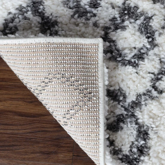 Brand new ✨ Miranda Haus Boho Geometric Diamonds Indoor Plush Shag Area Rug Black/cream ⌛ 6 Brand new ✨ Miranda Haus Boho Geometric Diamonds Indoor Plush Shag Area Rug Black/cream ⌛ - Image 4